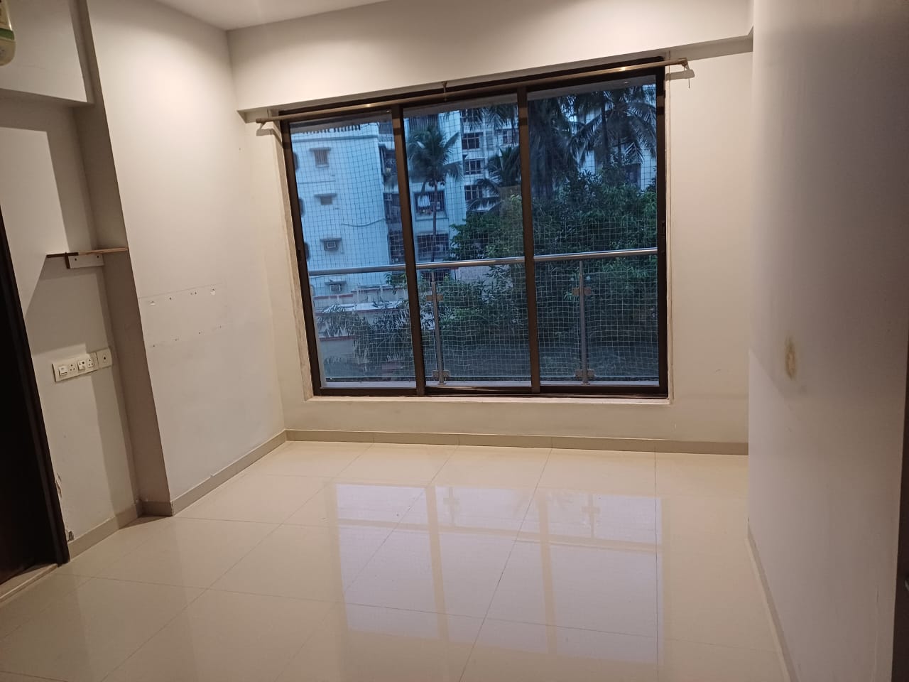 3 BHK Apartment For Sale in Kalpataru Magnus