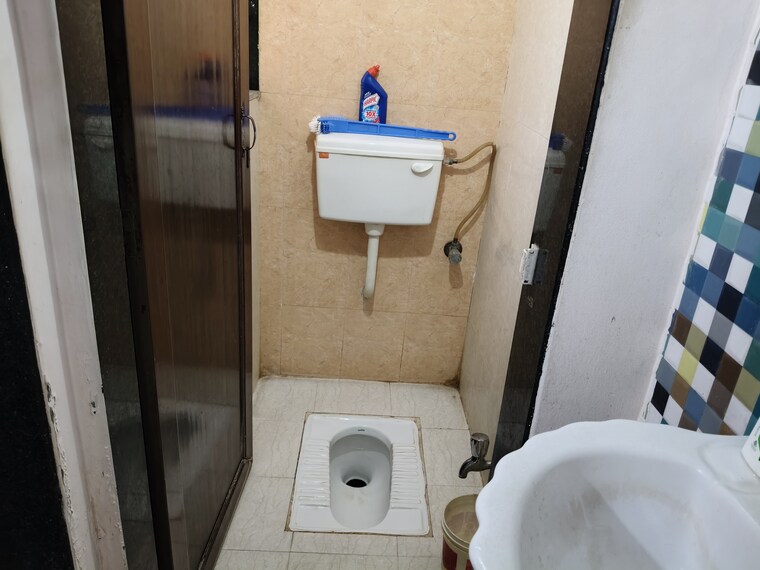 Bathroom, squarefeet-grand-square 1 Bedroom 317 Sq.Ft. Apartment In Anand Nagar Thane 8785681
