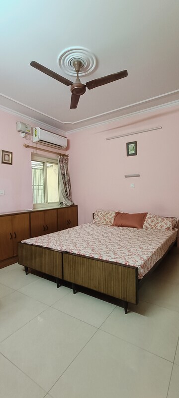 Bedroom in 3 BHK Apartment at DDA Rosewood Apartments, Vasant Kunj – for Rent
