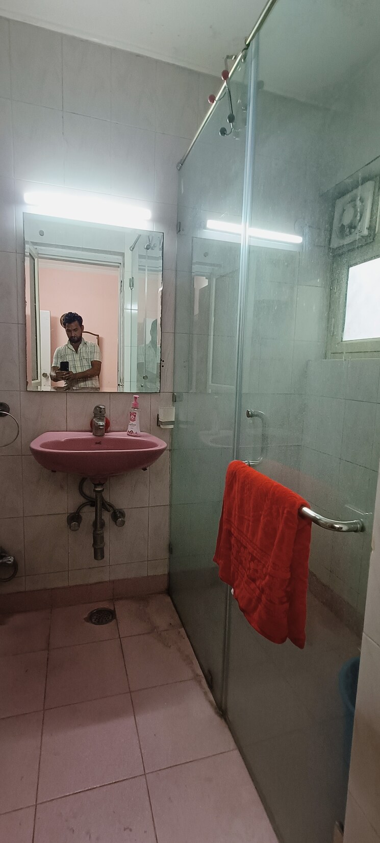 Bathroom, dda-rosewood-apartments 3 Bedroom 1800 Sq.Ft. Apartment In Vasant Kunj Delhi 8785742
