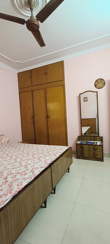 Furnished Amenities in 3 BHK Apartment at DDA Rosewood Apartments, Vasant Kunj – for Rent
