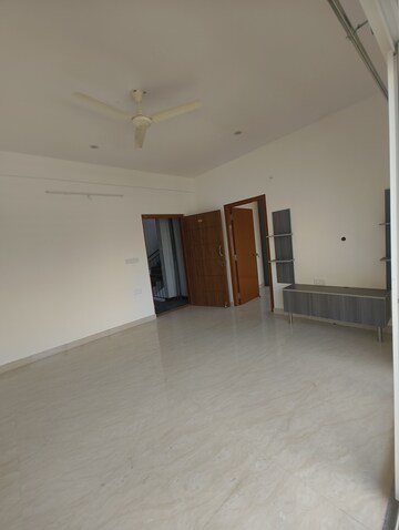 Room in 1 BHK Builder Floor at PSS Plaza, New Thippasandra – for Rent