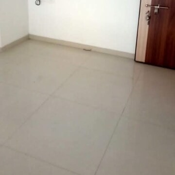 Room in 2 BHK Apartment at Parijatak CHS Ghatkopar East, Ghatkopar East – for Rent