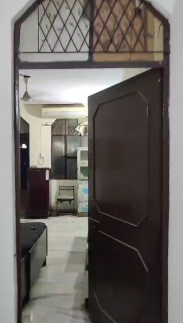 Furnished Amenities in 1 RK Builder Floor at West Patel Nagar – for Rent