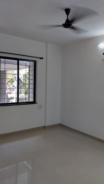 Room in 2 BHK Apartment at The Pearl, Balewadi – for Rent