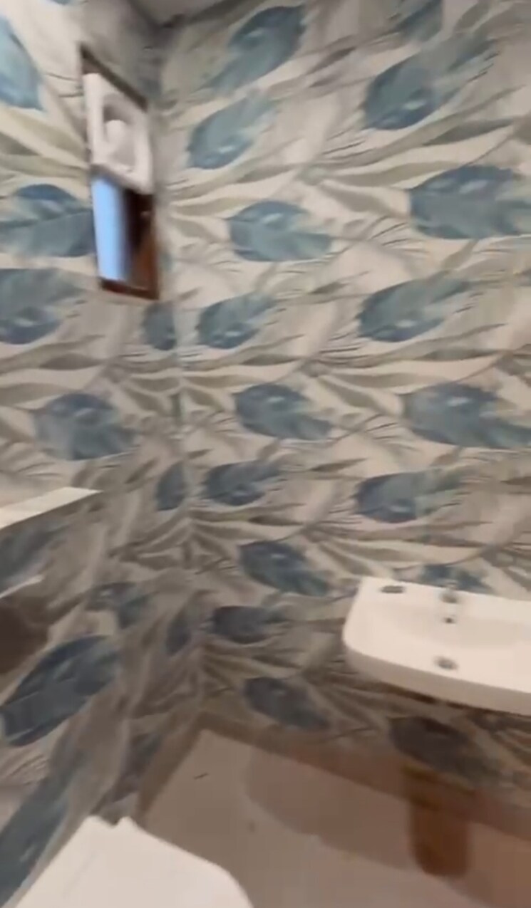 Bathroom, patel nagar 2 Bedroom 1000 Sq.Ft. Builder Floor In Patel Nagar Delhi 8785846