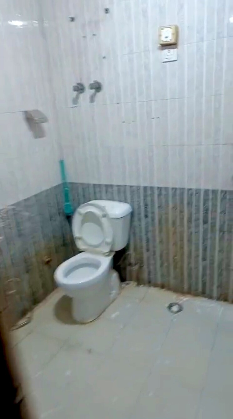 Attached Bathroom, mehrauli 2 Bedroom 1000 Sq.Ft. Builder Floor In Mehrauli Delhi 8785851