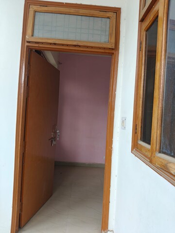 Room in 2 BHK Independent House at Chinhat – for Sale