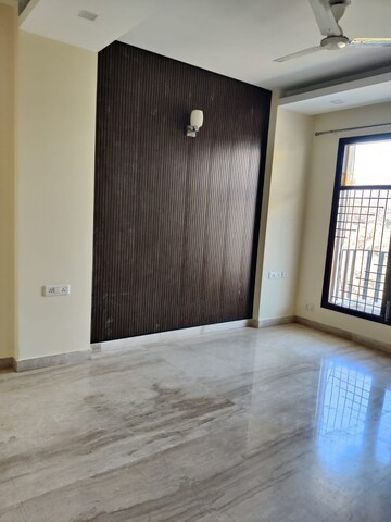 Room in 2 BHK Apartment at Eros Wembley Estate, Sector 50 – for Rent