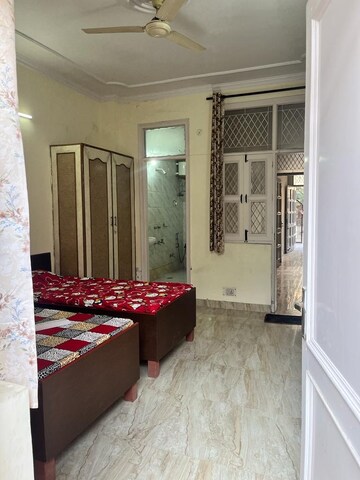 Room in  Pg at Sector 22 – for Rent