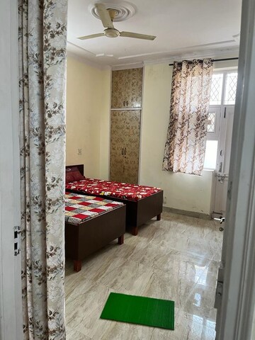 Room in  Pg at Sector 22 – for Rent