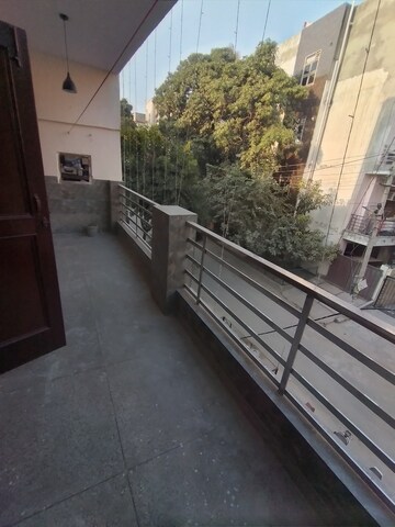 Terrace in  Pg at Sector 22 – for Rent