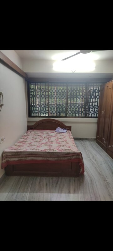 Bedroom in 1 BHK Apartment at Dadar West – for Rent