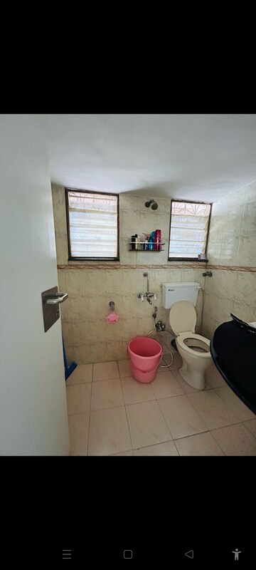 Master Bedroom in 2 BHK Apartment at Shivalik Apartment Prabhadevi, Prabhadevi – for Rent