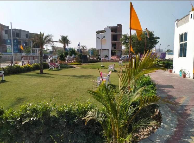 Garden, vatika  156 Sq.Yd. Plot In Vatika Jaipur 8785964