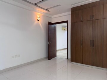 Room in 3 BHK Builder Floor at Palam Vyapar Kendra, Sector 2 – for Rent