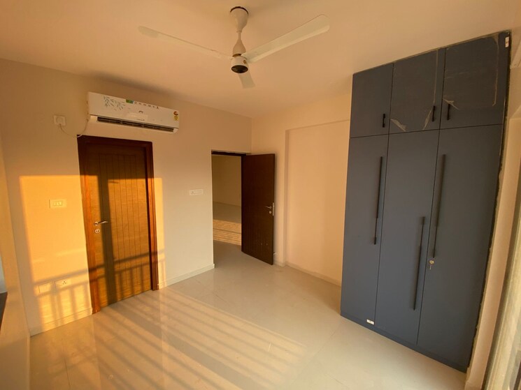Room, frontline-seven 3 Bedroom 1935 Sq.Ft. Apartment In Kokapet Hyderabad 8785987