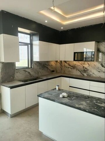 3 BHK Builder Floor For Rent in APS Apartment, Indrapuram