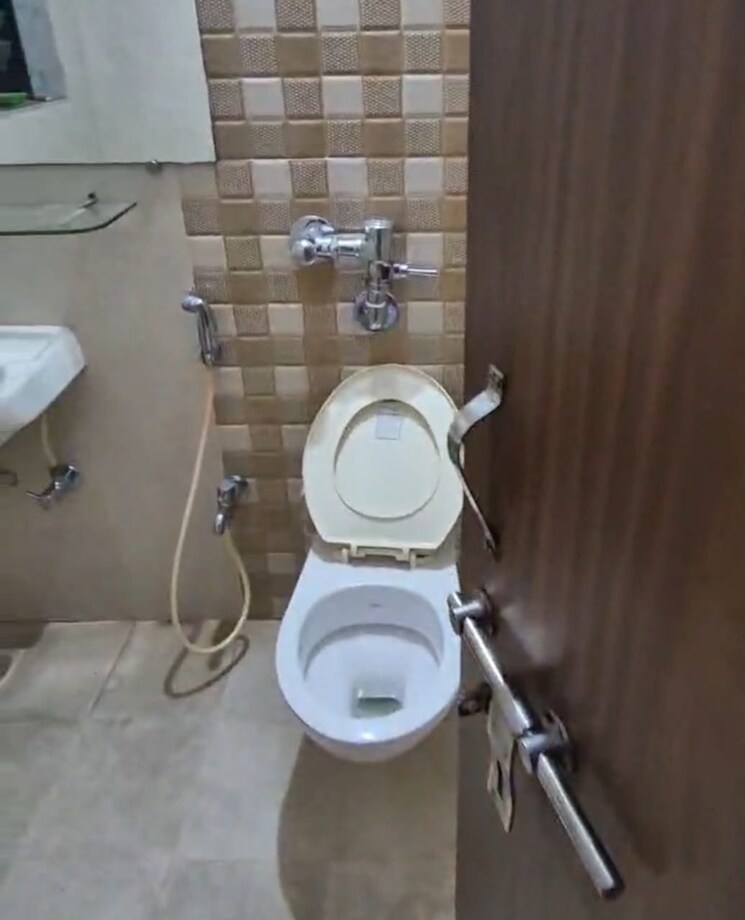 Bathroom, rustomjee-athena 2 Bedroom 1015 Sq.Ft. Apartment In Majiwada Thane 8786032