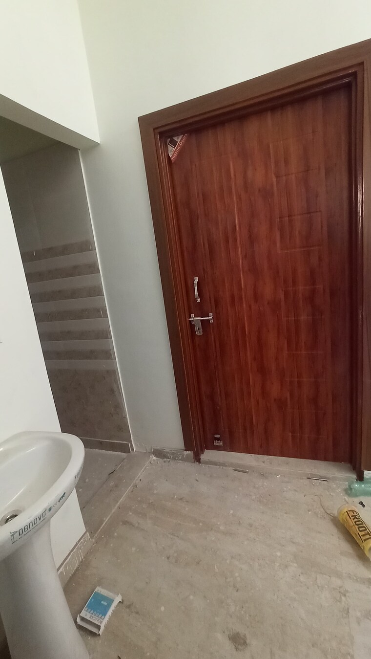 Room, ganga nagar 2 Bedroom 60 Sq.Yd. Independent House In Ganga Nagar Meerut 8786036