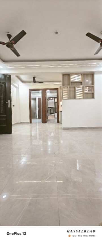 Master Bedroom in 3 BHK Builder Floor at ASV Apartments, Indrapuram – for Rent