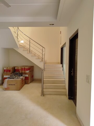 5 BHK Villa For Sale in Uppal Southend, Sector 49