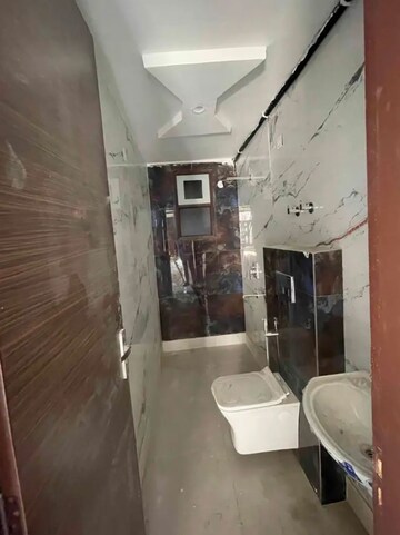 Bathroom in 4 BHK Apartment at Vinayak Elenza Manyawas, Manyawas – for Rent