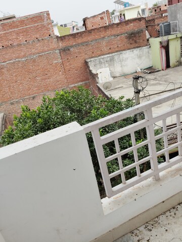 Balcony in 2 BHK Apartment at Kalyanpur West – for Rent