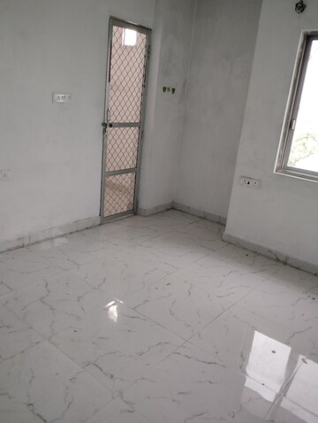 Room in 2 BHK Apartment at Kalyanpur West – for Rent
