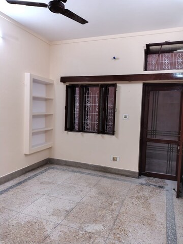 Room in 3 BHK Independent House at Kalyanpur East – for Rent