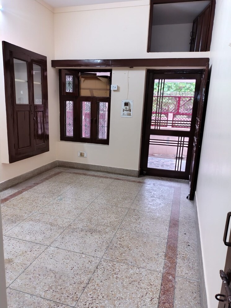 Room, kalyanpur east 3 Bedroom 1600 Sq.Ft. Independent House In Kalyanpur East Lucknow 8786114