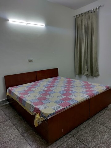 Bedroom in 2 BHK Builder Floor at Dlf Ankur Vihar – for Rent