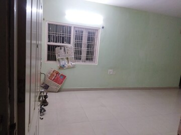 Room in 2 BHK Independent House at Gomti Nagar – for Rent