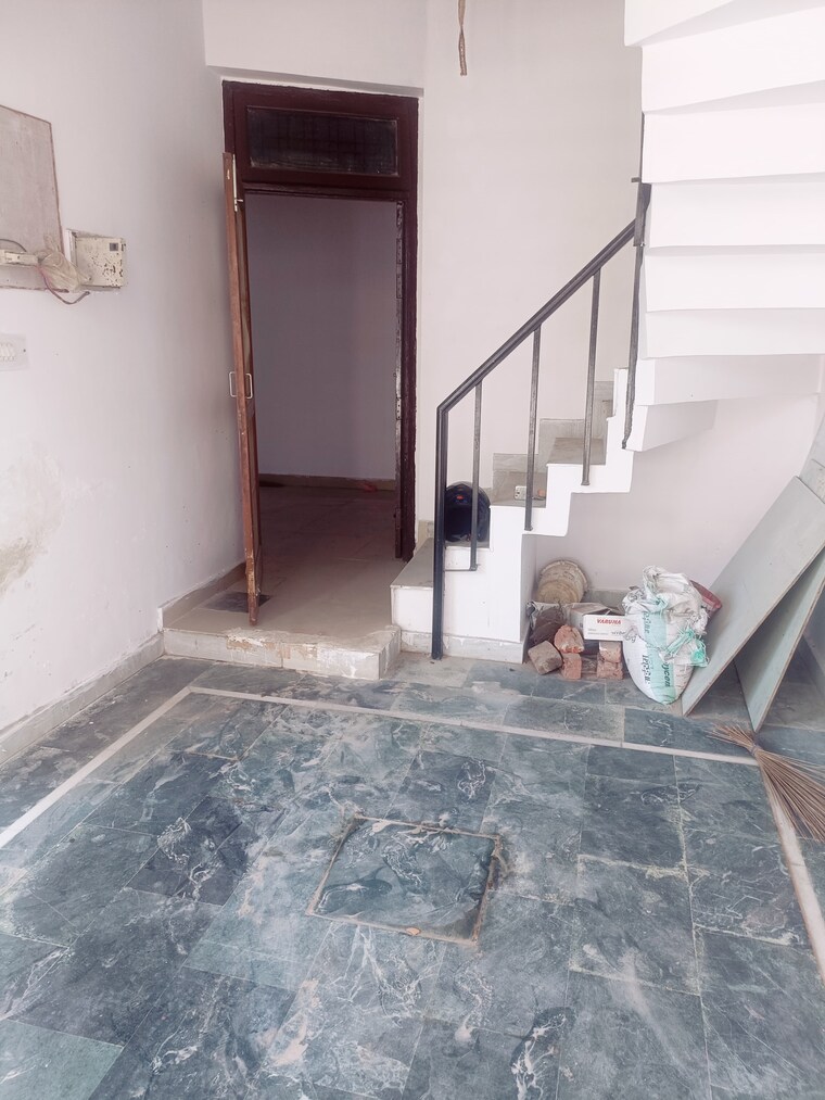 Room, kursi road 3 Bedroom 1500 Sq.Ft. Independent House In Kursi Road Lucknow 8786144