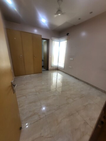 Room in 3 BHK Apartment at Emaar Gurgaon Greens, Sector 102 – for Rent