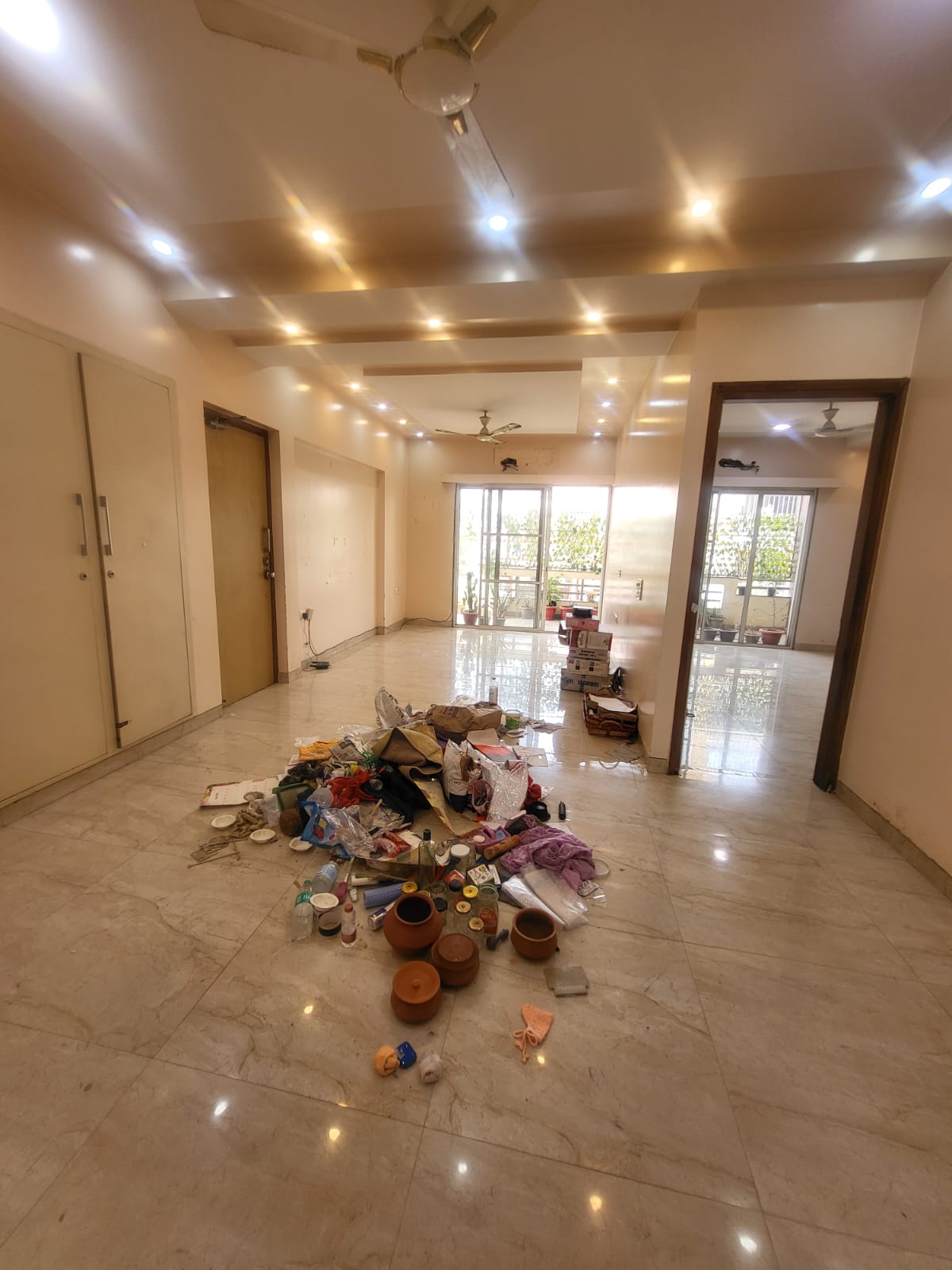 3 BHK + Servant Room,Extra Room Apartment For Rent in Emaar Gurgaon Greens