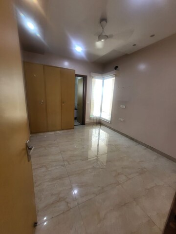 Room in 3 BHK Apartment at Emaar Gurgaon Greens, Sector 102 – for Rent