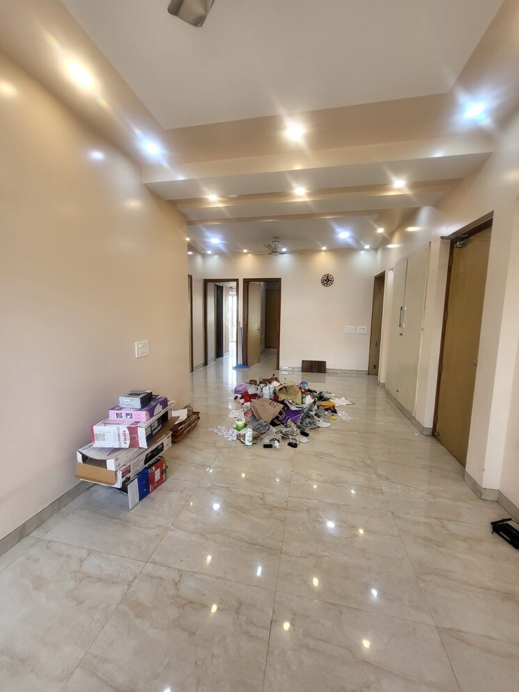  Parking, emaar-gurgaon-greens 3 Bedroom 1650 Sq.Ft. Apartment In Sector 102 Gurgaon 8786241