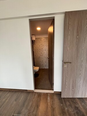 Furnished Amenities in 1 BHK Apartment at Sadguru Heights I, Dahisar East – for Sale