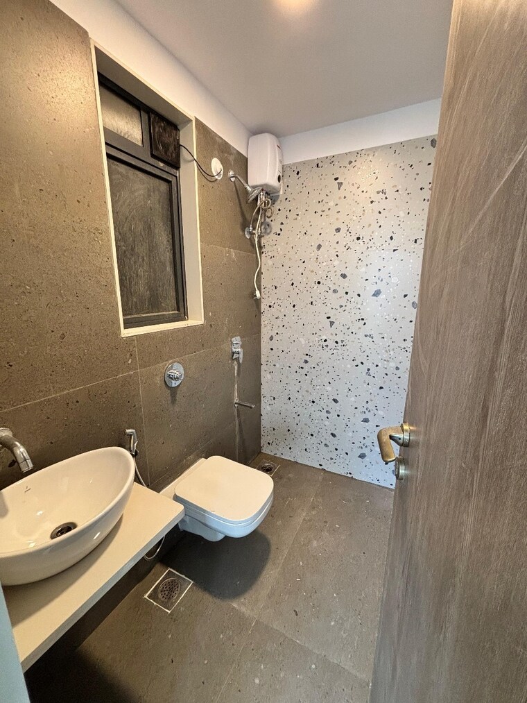 Bathroom, sadguru-heights-i 1 Bedroom 355 Sq.Ft. Apartment In Dahisar East Mumbai 8786245