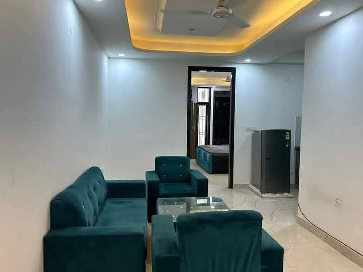 2 BHK Builder Floor For Rent in Saket