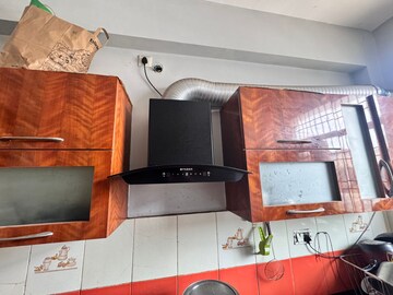 Furnished Amenities in 3 BHK Builder Floor at Dhakoli – for Rent