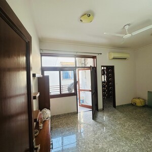 Parking in 2.5 BHK Builder Floor at JMS The Pearl, Sector 95a – for Sale