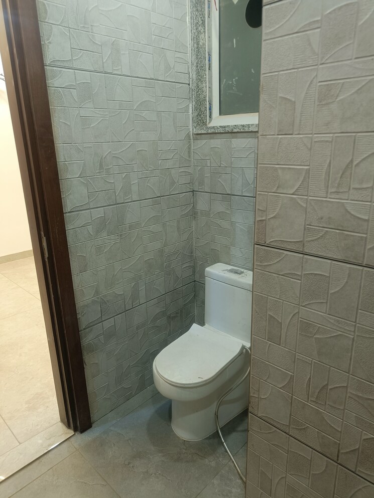 Bathroom, burari 2 Bedroom 80 Sq.Yd. Builder Floor In Burari Delhi 8786295
