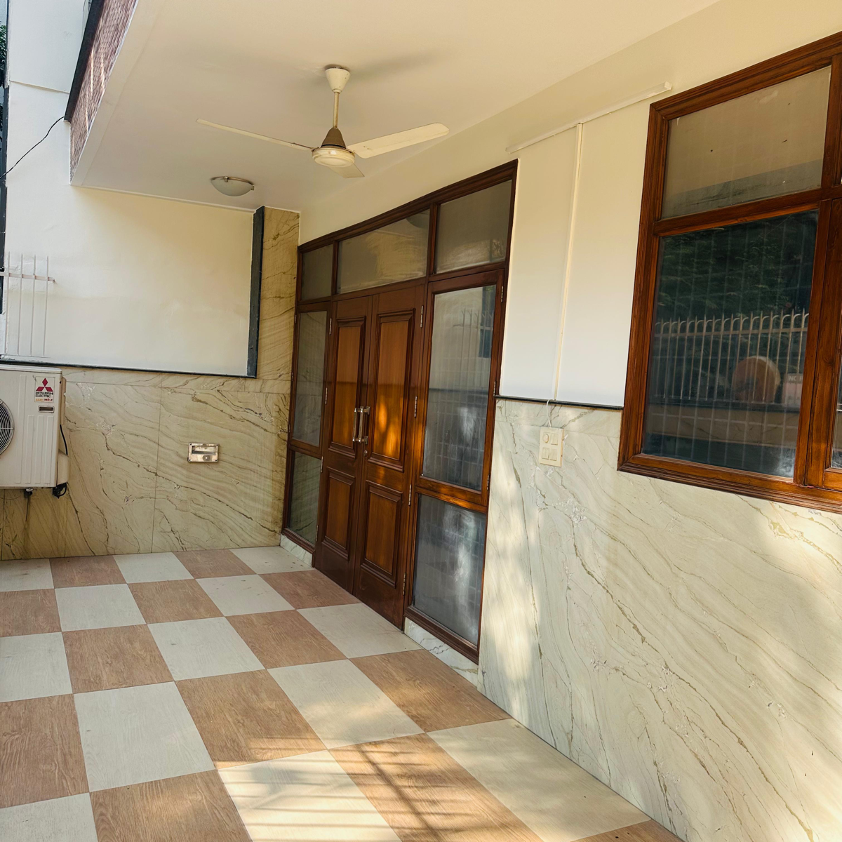 2.5 BHK + Servant Room 1160 Sq.Ft. Builder Floor in JMS The Pearl