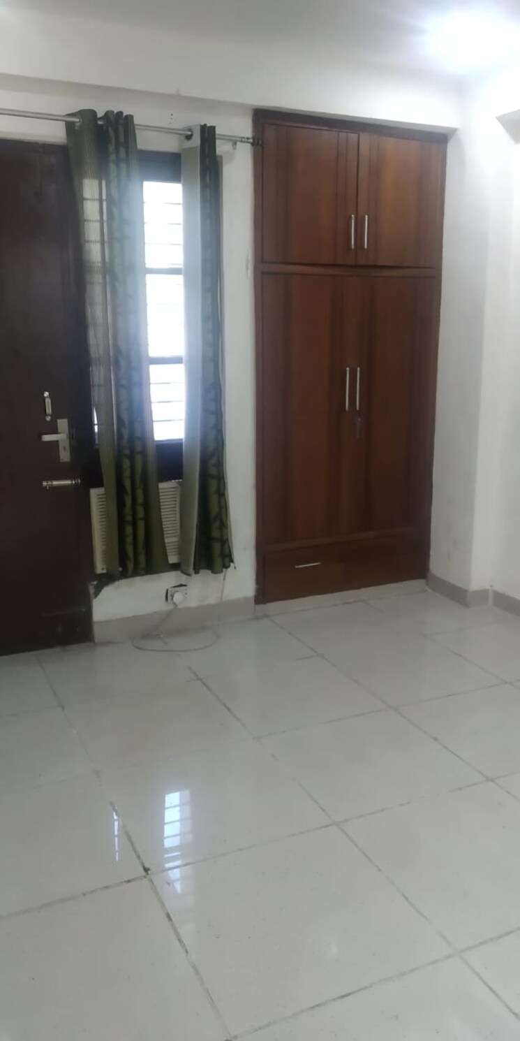 Room, sahastradhara road 1 Bedroom 850 Sq.Ft. Builder Floor In Sahastradhara Road Dehradun 8786311