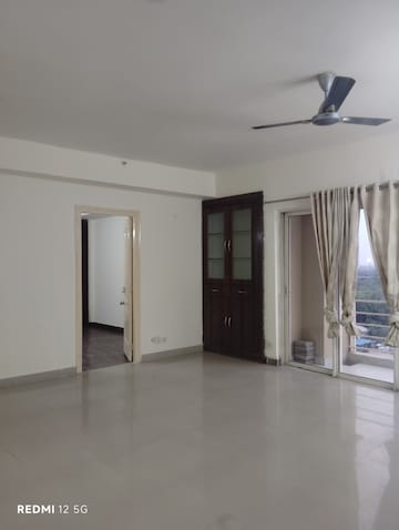 Room in 1 BHK Builder Floor at Amrapali Vaishali, Vaishali Sector 3 – for Rent
