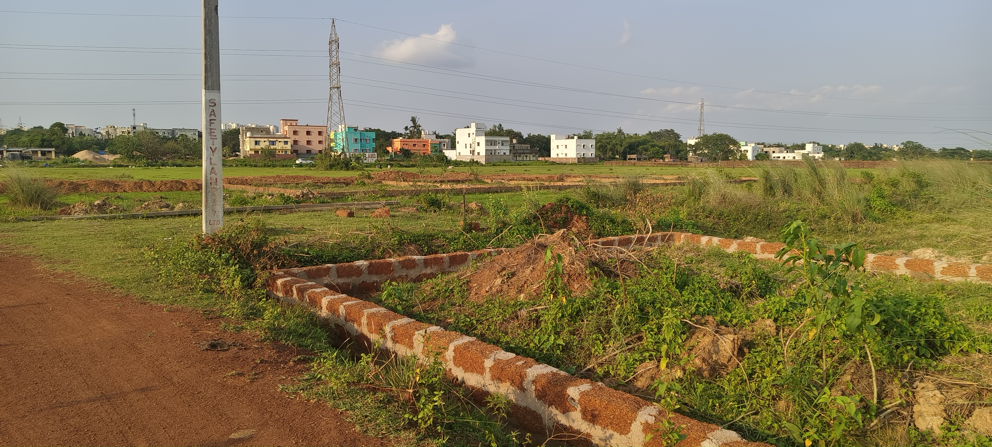 Plot For Sale in Aiims City Sijua 