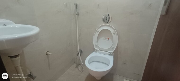 Bathroom, rustomjee-azziano-wing-d 2 Bedroom 750 Sq.Ft. Apartment In Thane West Thane 8786320