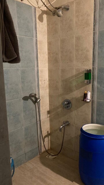 Bathroom in 3 BHK Apartment at Ashish Swapnalok Towers, Goregaon East – for Rent
